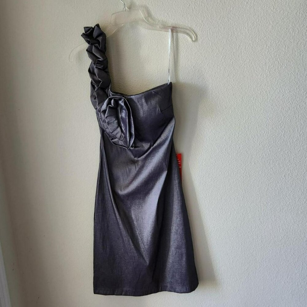 SNAP Y2K Silver Occasion Dress Ruffle One Shoulder Sz S/M NWT